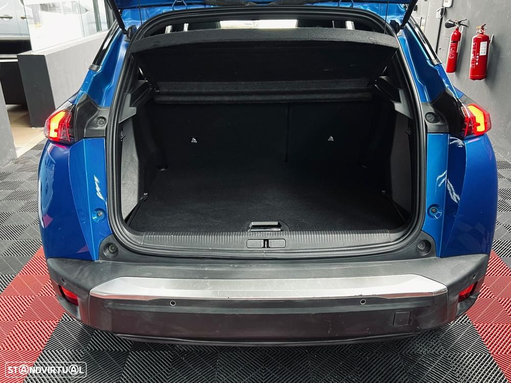 Peugeot e-2008 50 kWh GT - 46