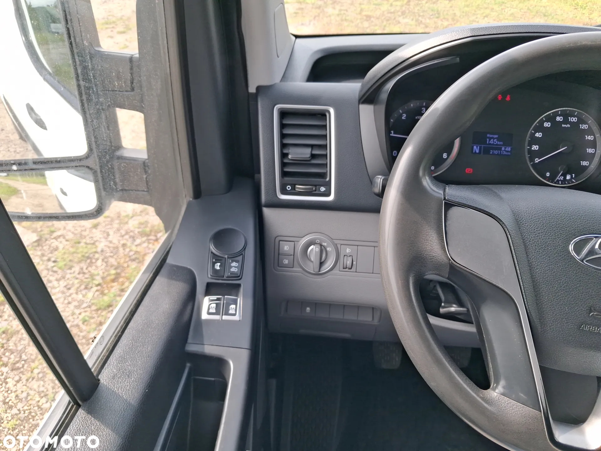 Hyundai H350 - 24