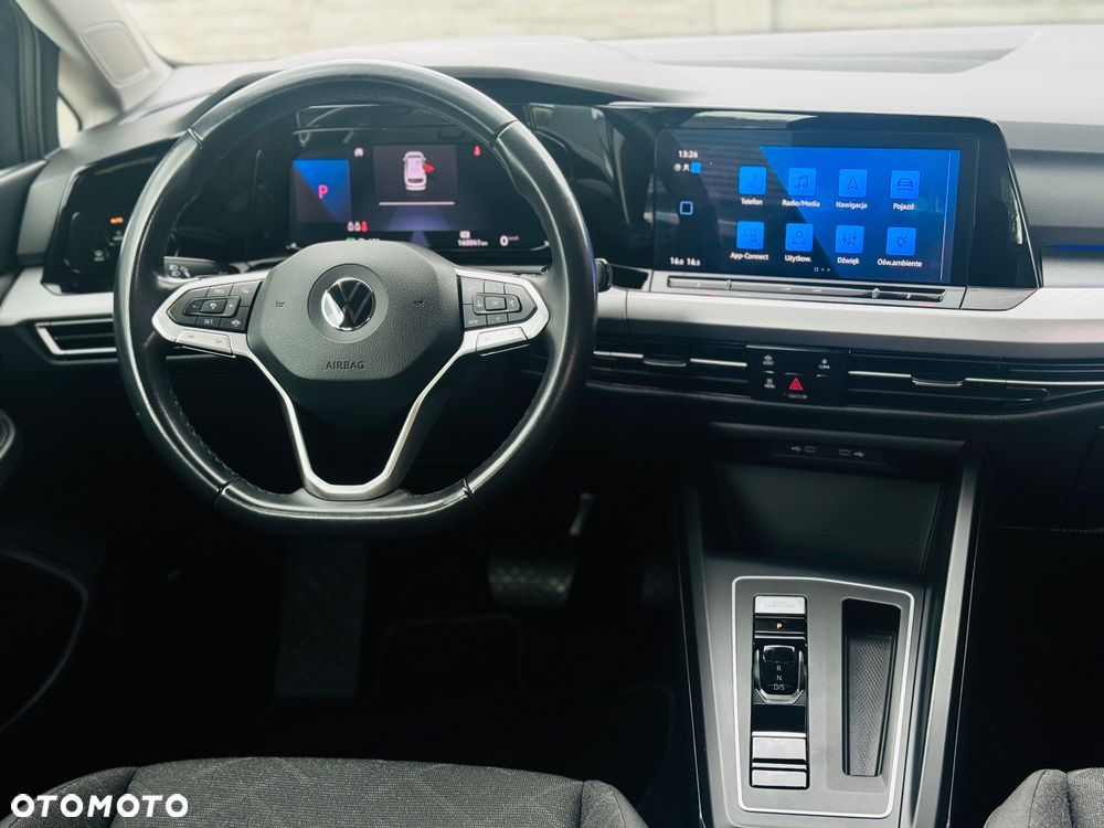 Volkswagen Golf - 21