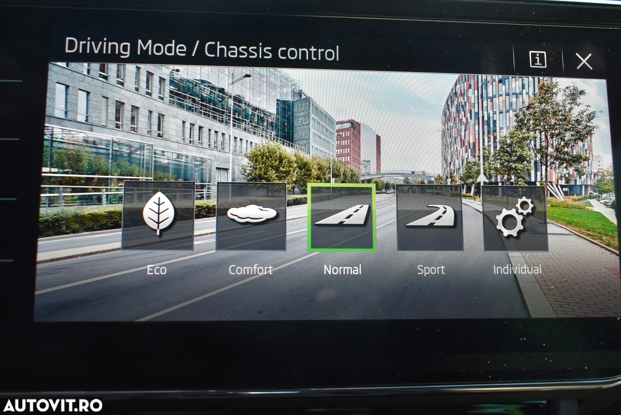 Skoda Superb Combi 1.4 TSI iV DSG Sportline - 25