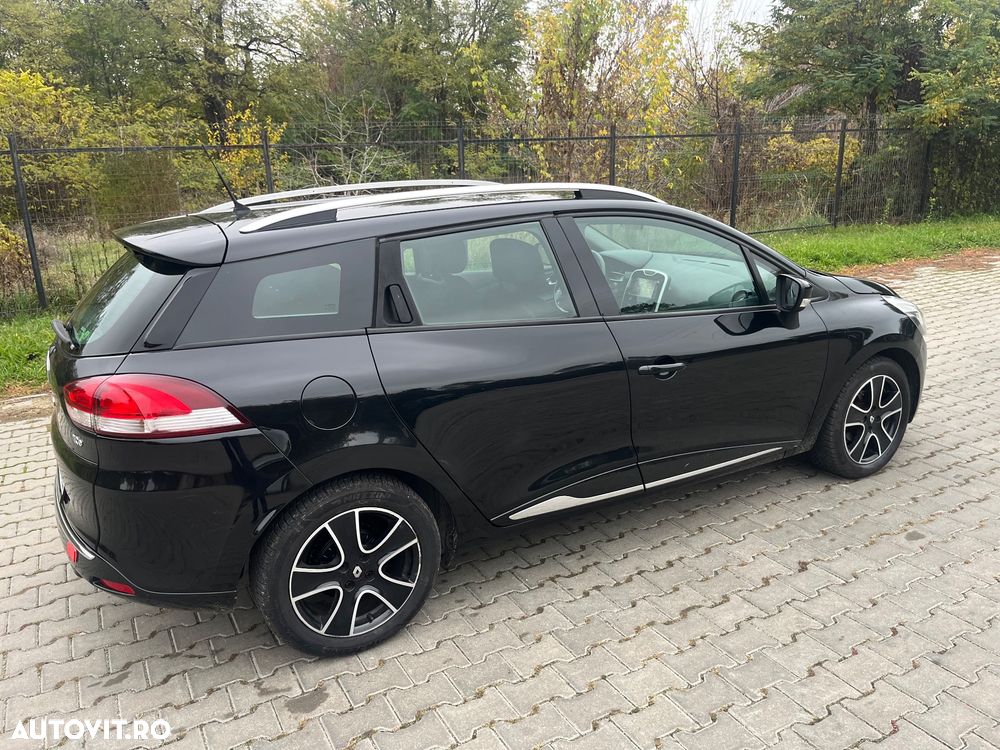 Renault Clio - 11