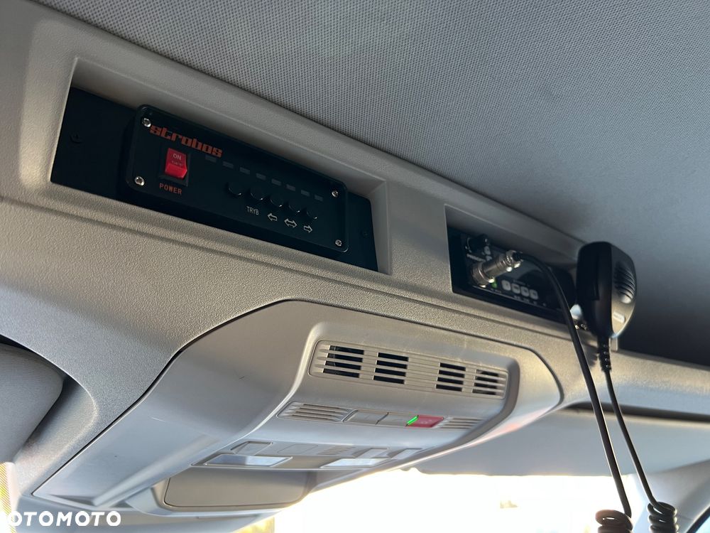 Volkswagen Crafter Laweta Jegger Sypialnia Webasto 2.0 TDI 177KM Automat - 35