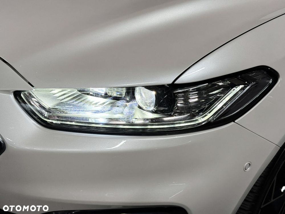 Ford Mondeo - 37