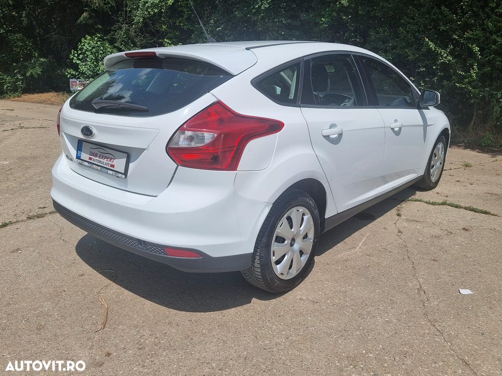 Ford Focus 1.6 TDCI DPF Trend - 11