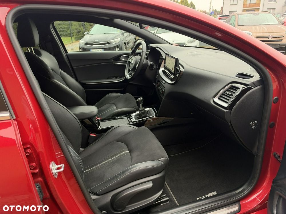 Kia ProCeed 1.4 T-GDI GT Line - 26