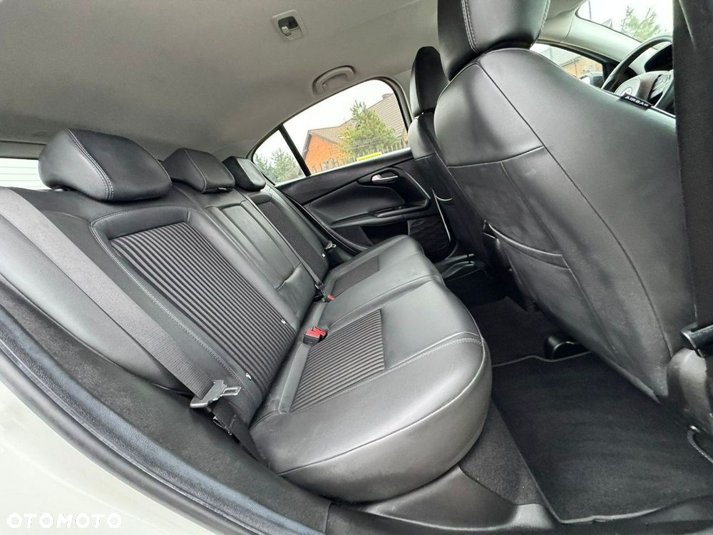 Fiat Tipo 1.4 T-Jet 16v S-Design - 32