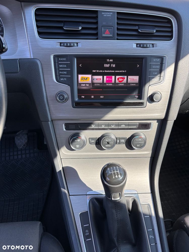 Volkswagen Golf 1.4 TSI BMT Comfortline - 11