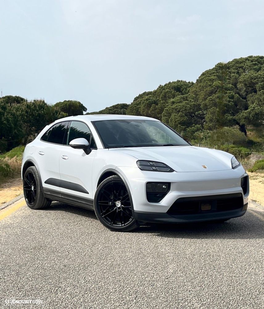 Porsche Macan Electric - 2