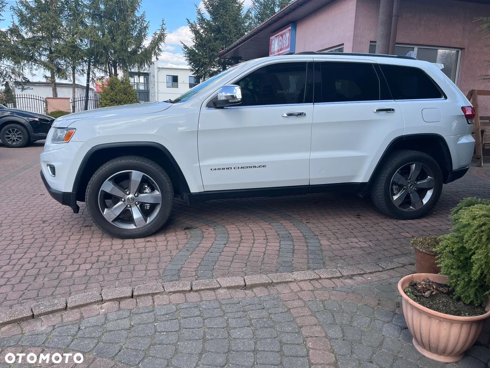 Jeep Grand Cherokee - 13