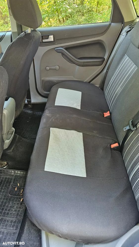 Ford Focus 1.6 Trend - 14