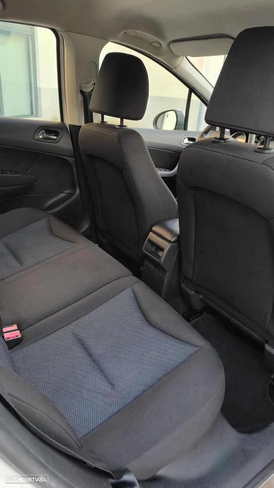 Peugeot 308 1.6 HDi Envy CVM6 - 18