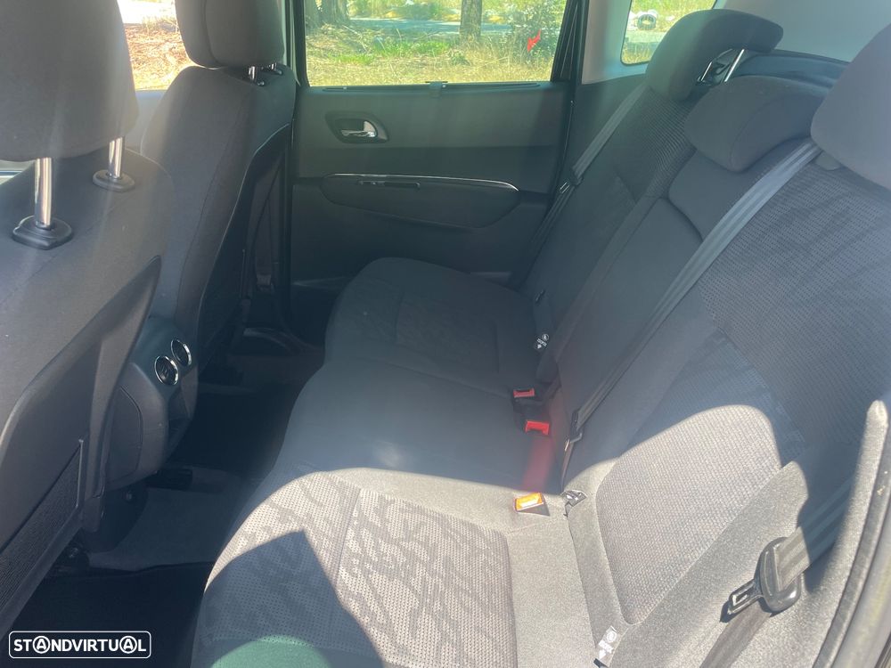 Peugeot 3008 1.6 HDi SE Style - 9