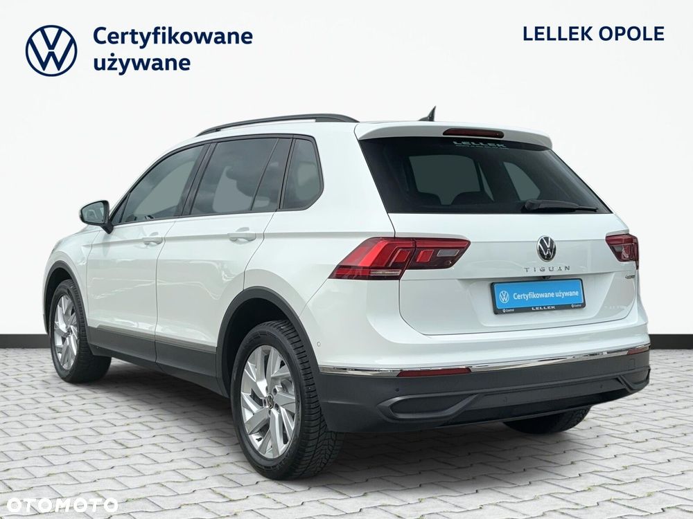 Volkswagen Tiguan - 9