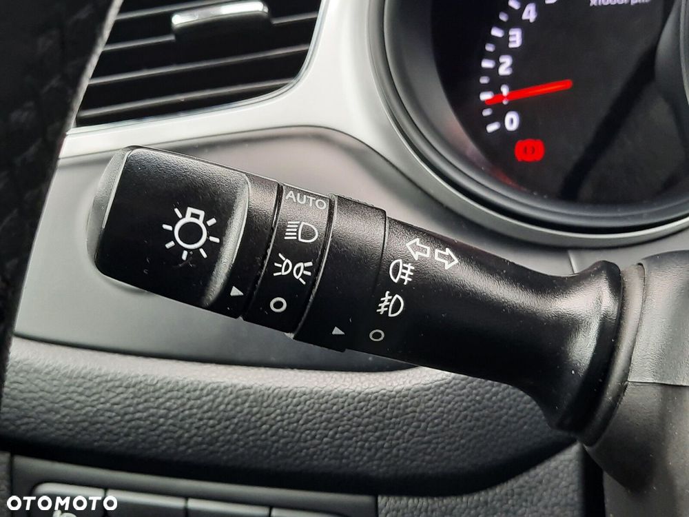 Kia Ceed Cee'd 1.6 GDI M - 33