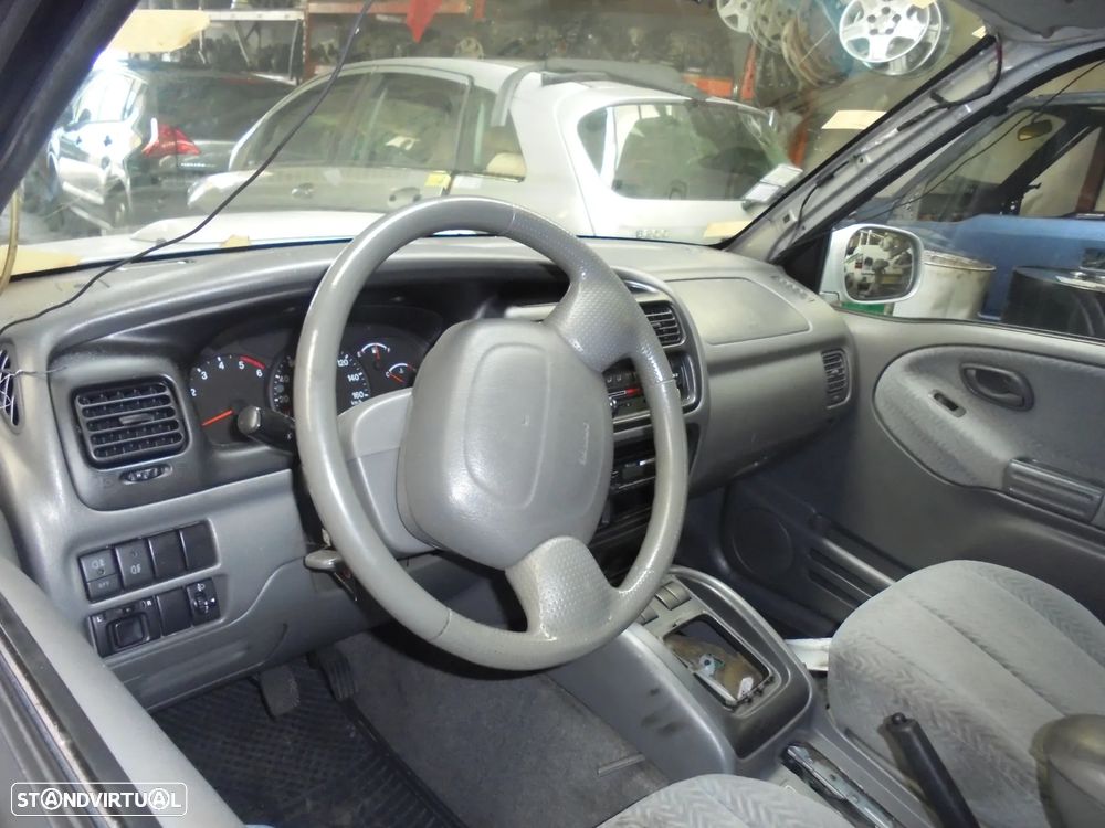 SUZUKI VITRA PARA PEÇAS - 3