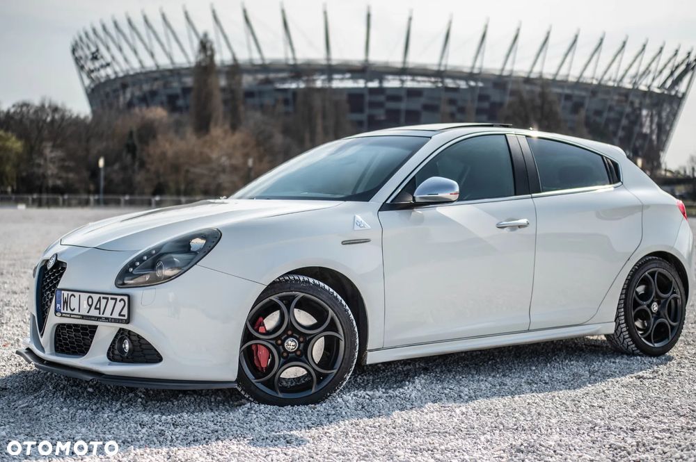 Alfa Romeo Giulietta ver-1750-tbi-quadrifoglio-verde - 4