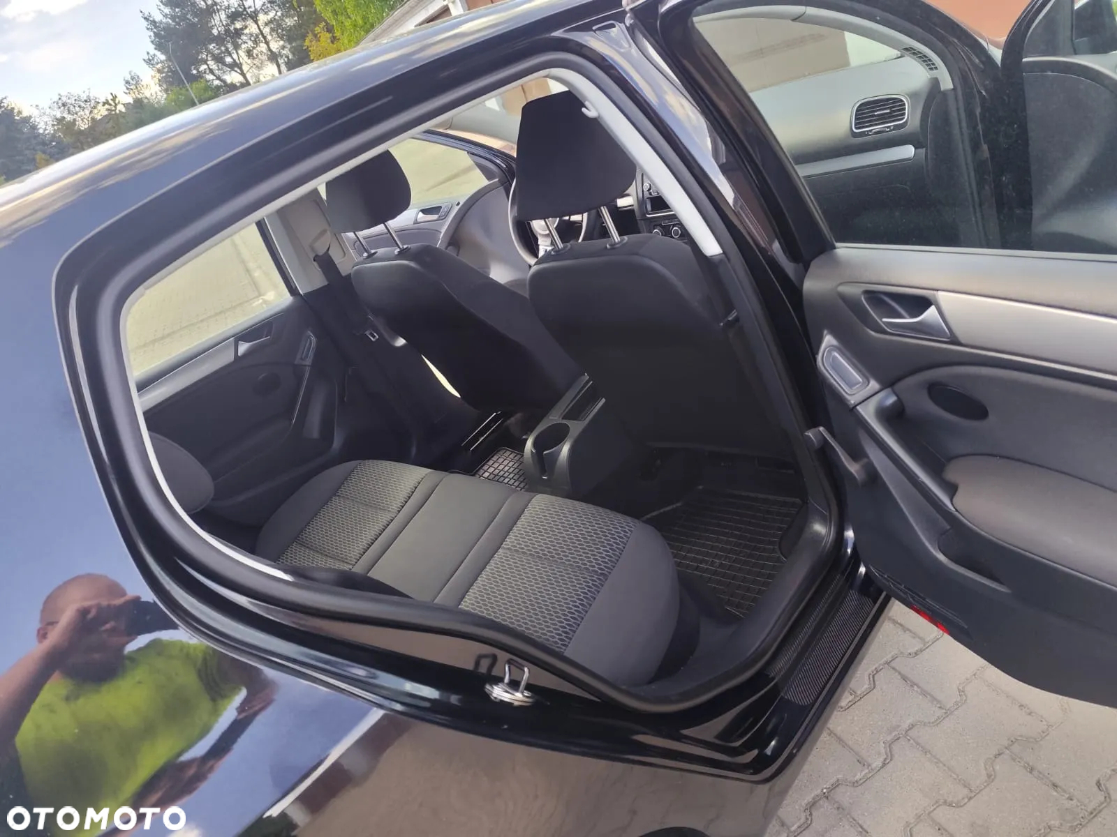 Volkswagen Golf - 10