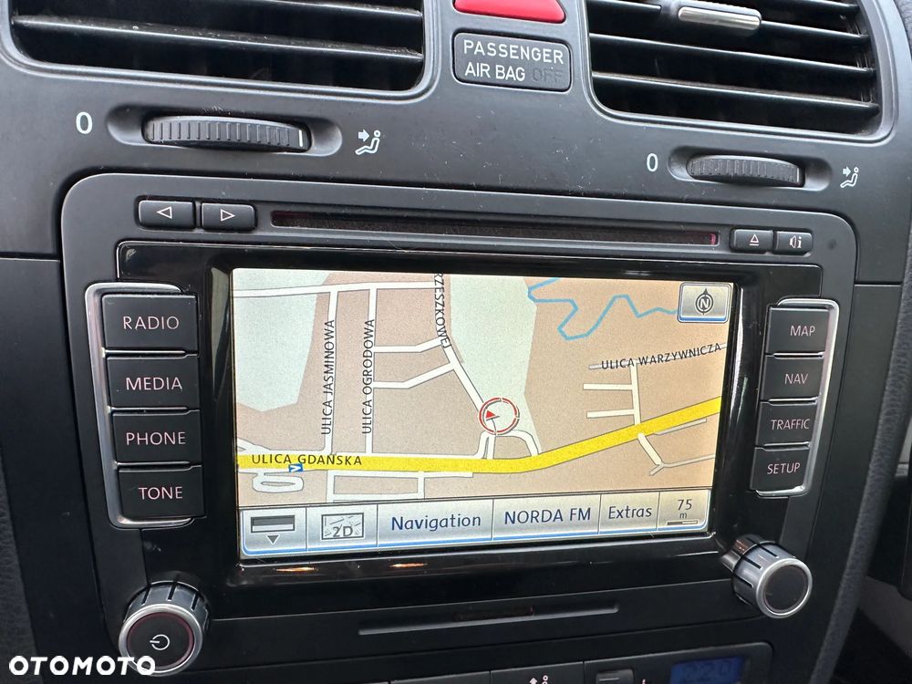 Volkswagen Golf - 35