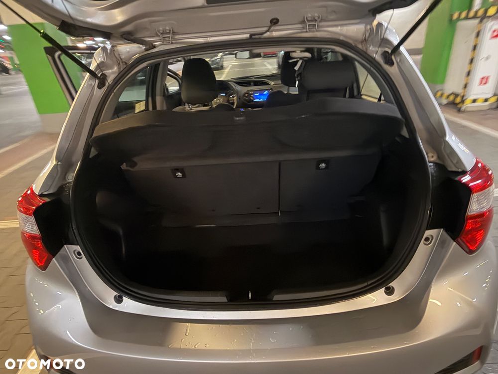 Toyota Yaris Hybrid 100 Premium - 19