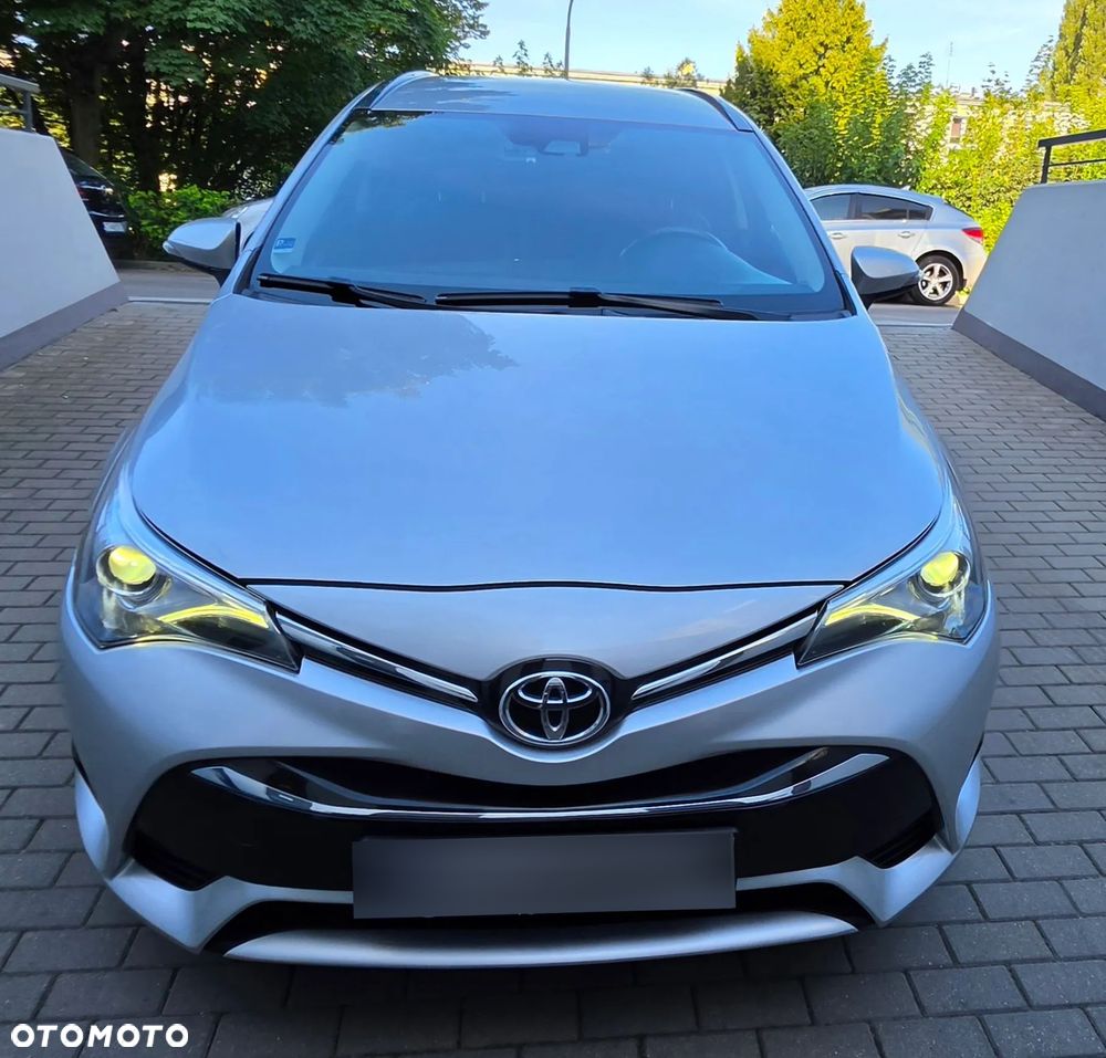 Toyota Avensis 1.8 Premium MS - 14