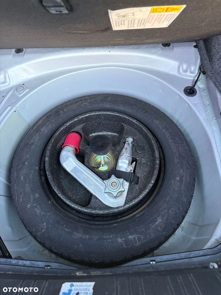 BMW Seria 3 323i - 12