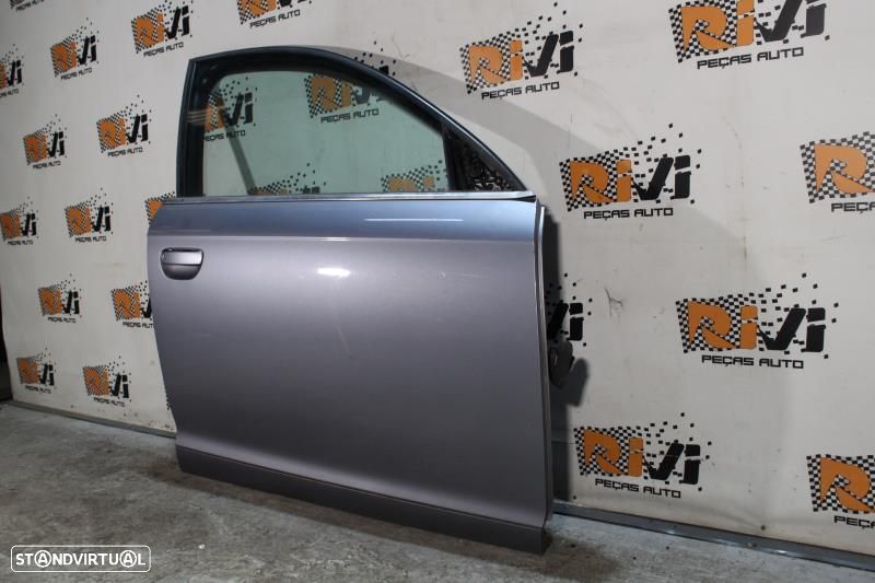 Porta Frente Direita Audi A6 (4F2, C6)  Porta Frontal Direita Audi A6 - 5