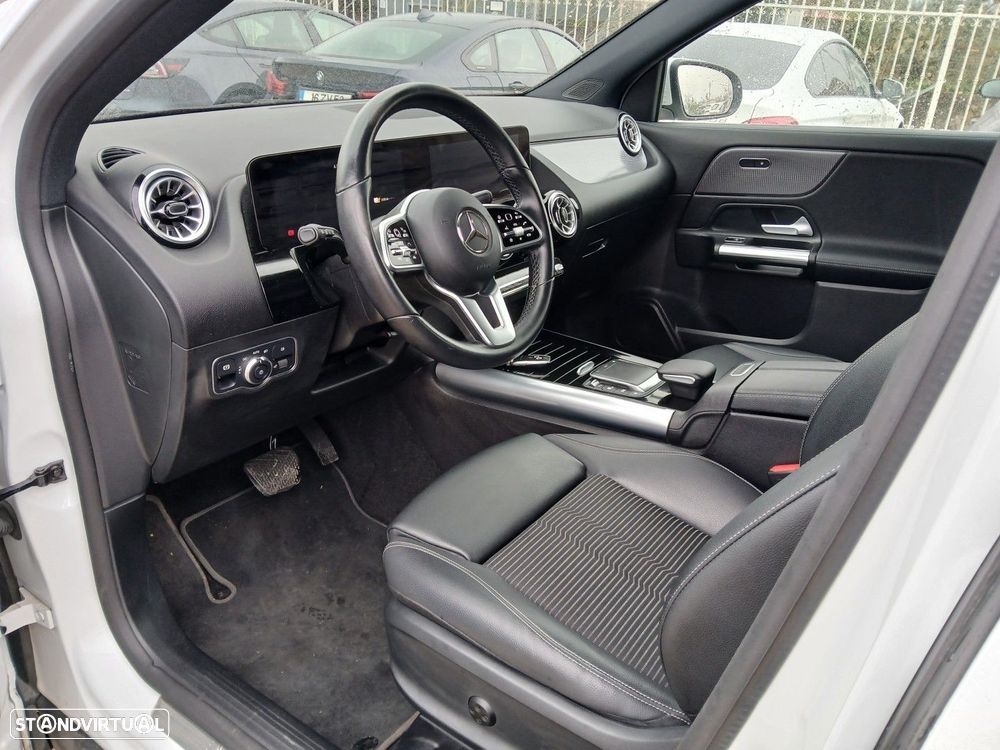 Mercedes-Benz GLA 250 e 8G-DCT - 17