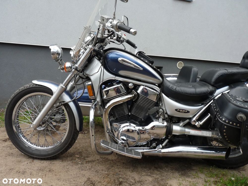 Suzuki Intruder - 5