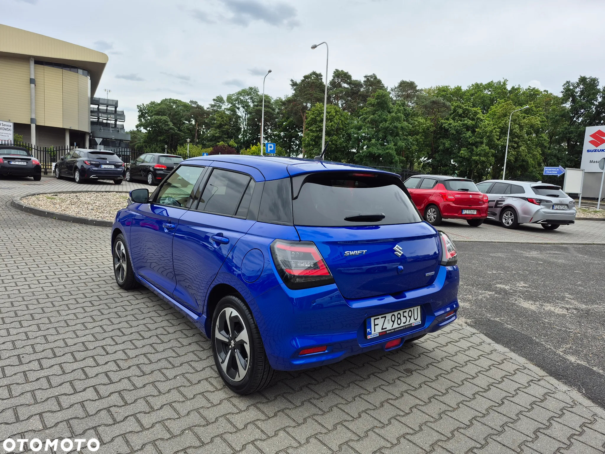 Suzuki Swift 1.2 Dualjet SHVS Elegance CVT - 4