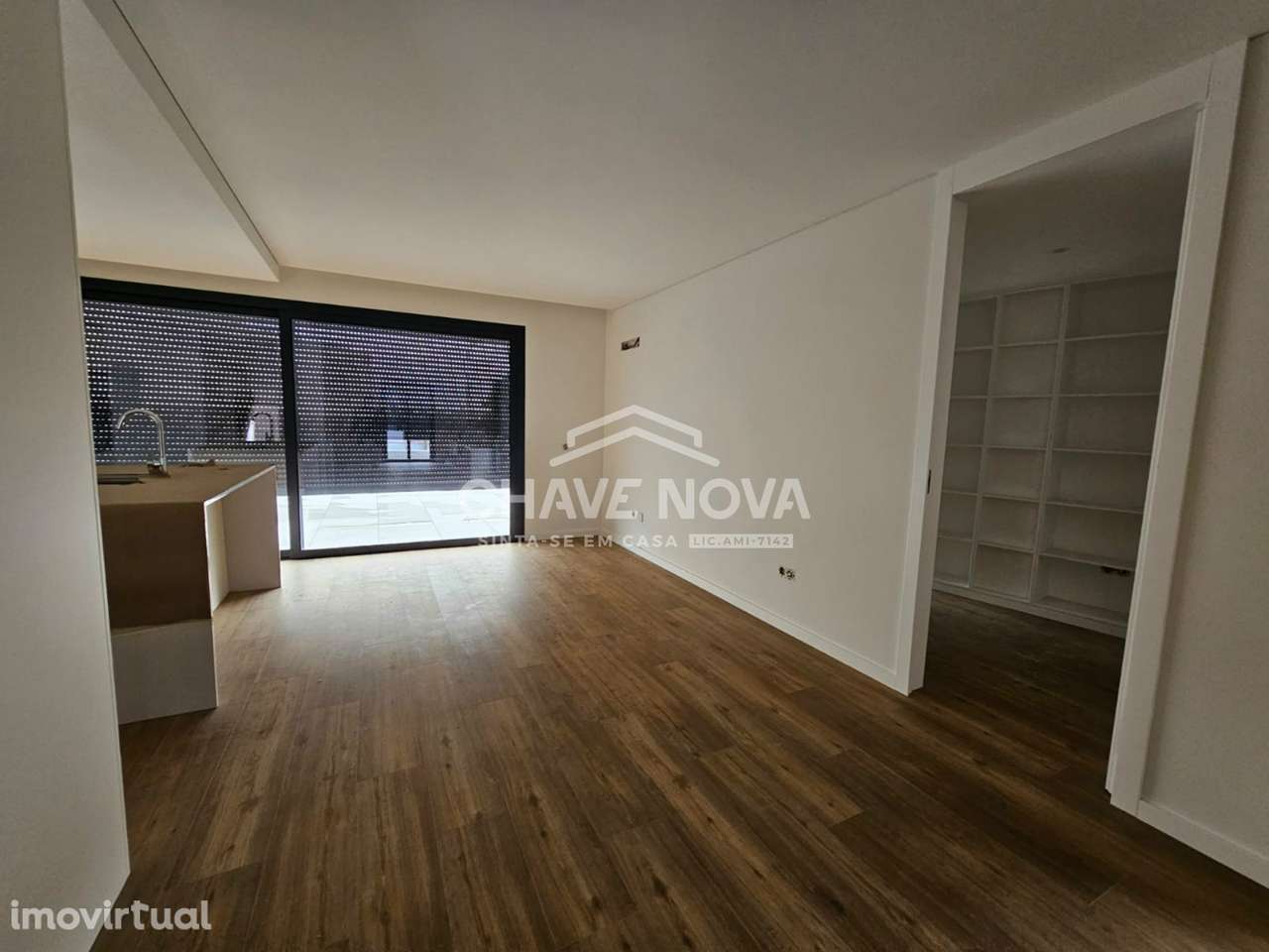 Moradia em Banda V3+1 Nova c/ Piscina na Madalena - Grande imagem: 2/25