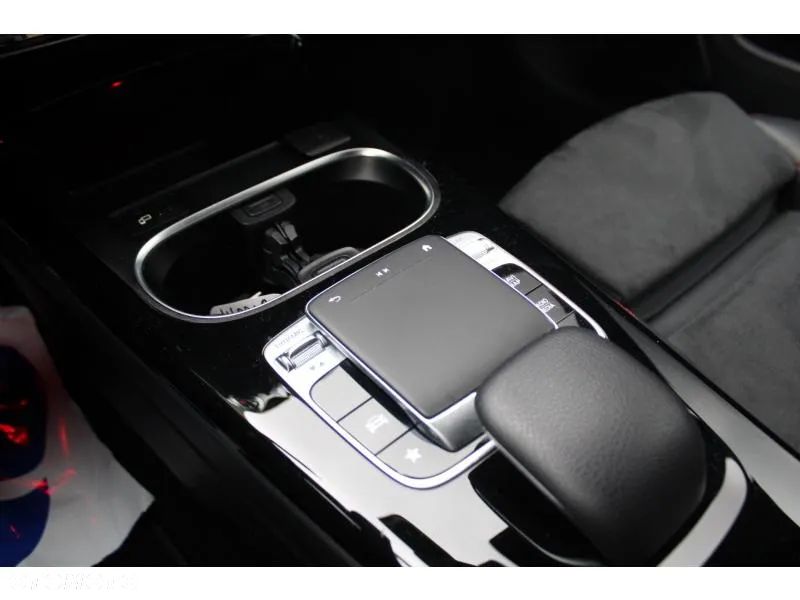 Mercedes-Benz CLA 250 4-Matic 7G-DCT - 20