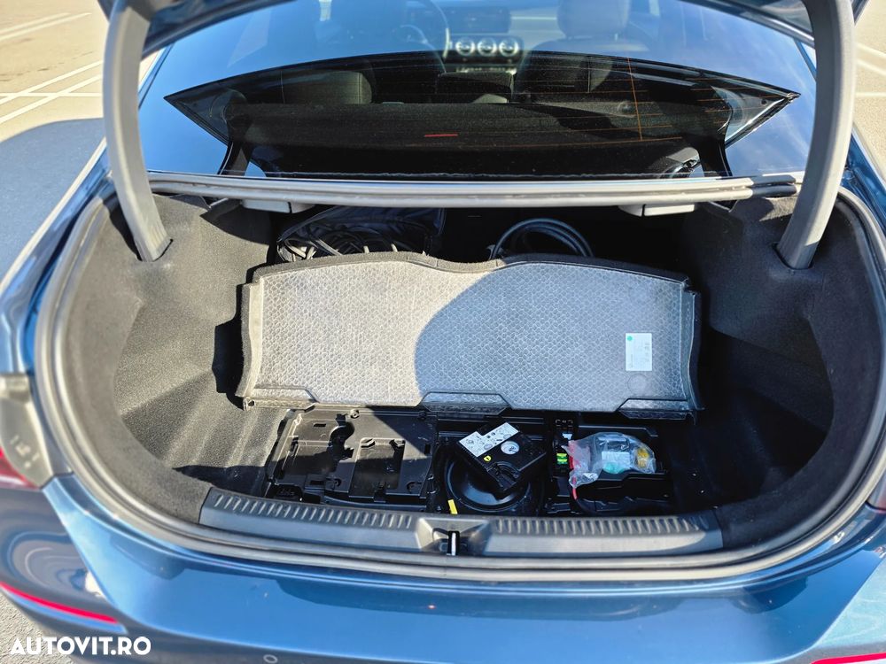 Mercedes-Benz A 250 e 8G-DCT - 10