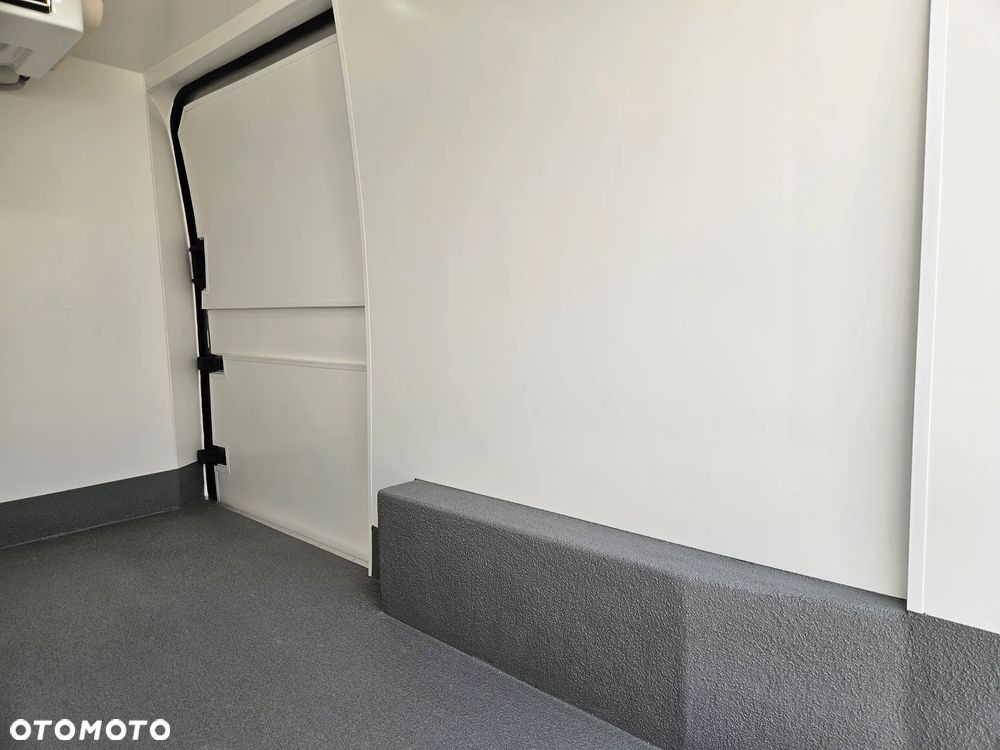 Ford TRANSIT L2H2 Mroźnia / Chłodnia do -25*C Podłączenie 230V 55tyś km SalonPL FV23% - 17