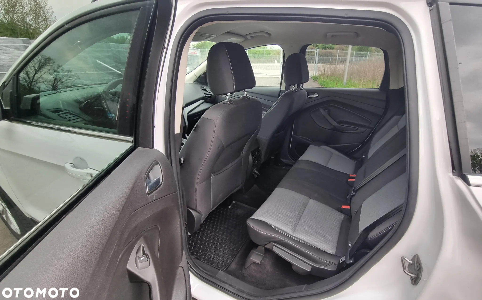 Ford Kuga - 9