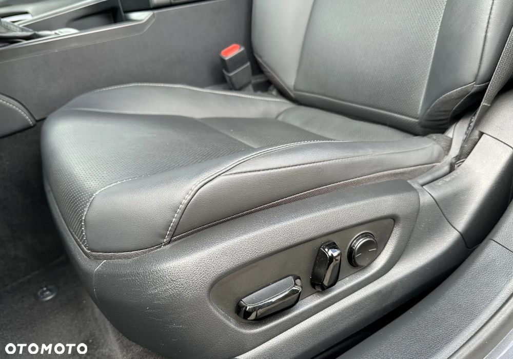 Lexus ES 300h Business Edition - 10