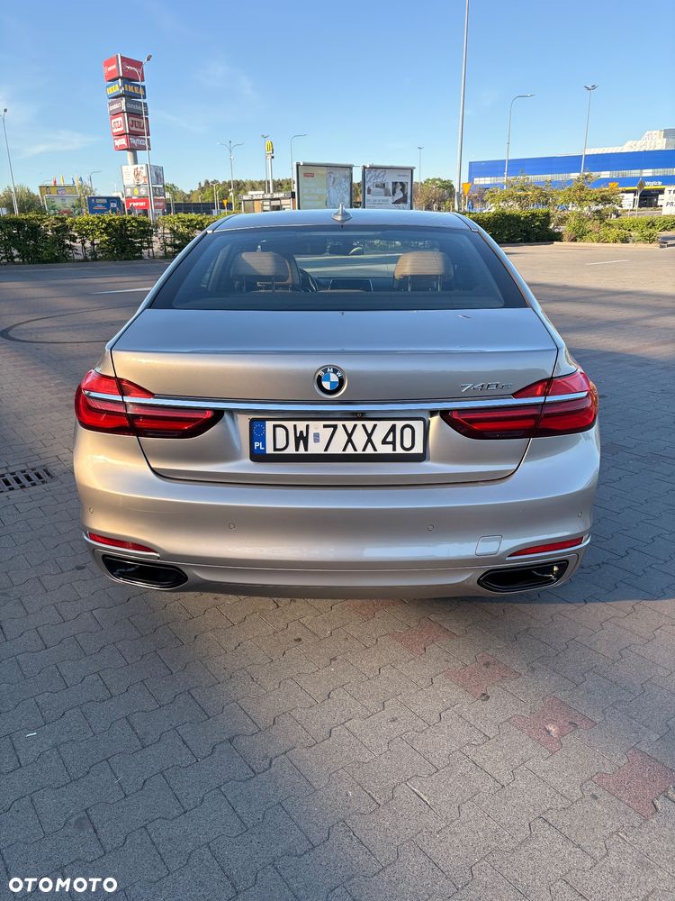 BMW Seria 7 740i - 5