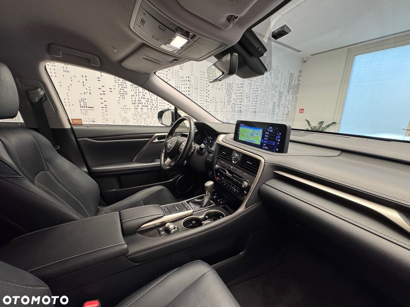 Lexus RX - 11