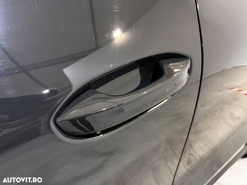 Volkswagen Tiguan - 32