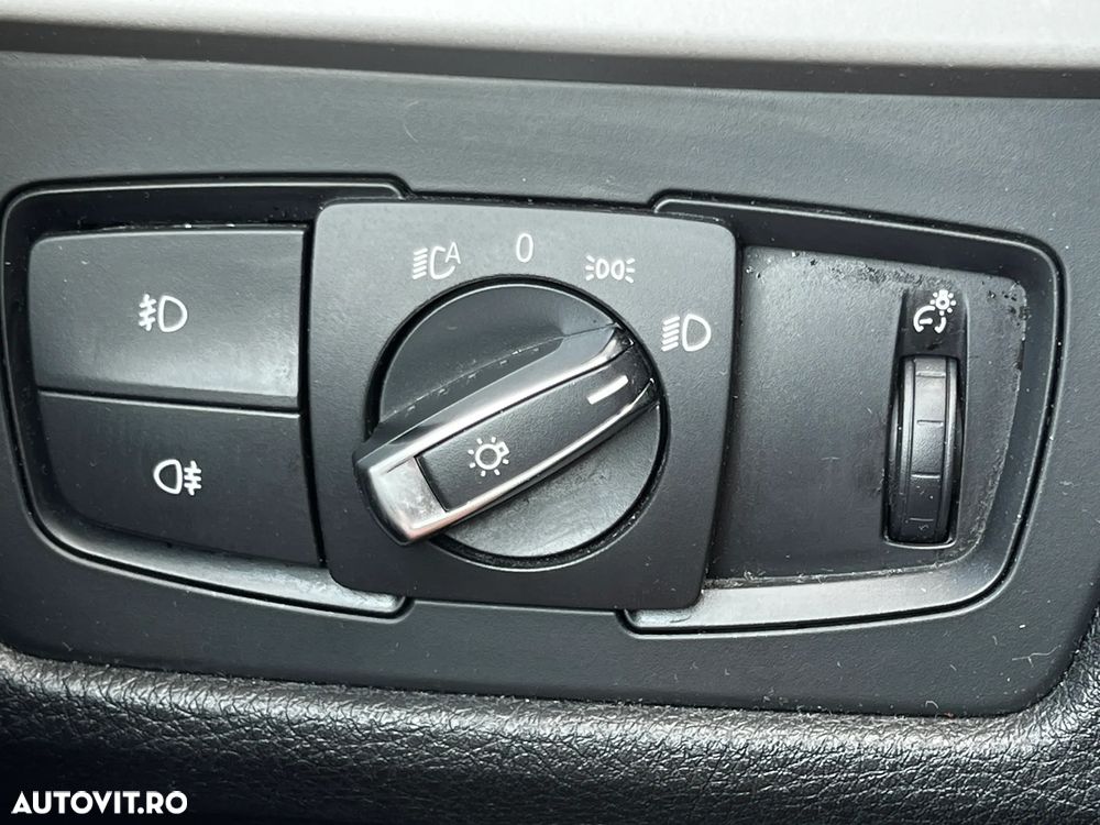 BMW Seria 3 320d DPF Touring - 27