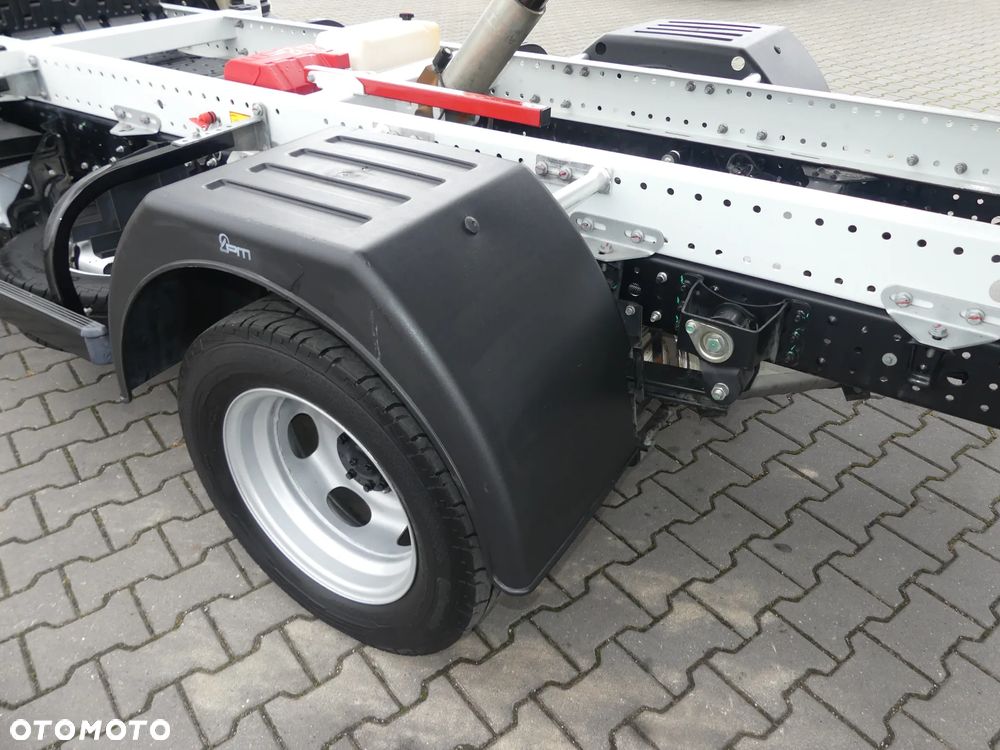 Mitsubishi FUSO CANTER 3C13 / WYWROTKA / SPROWADZONE / 3-OSOBOWE / - 15