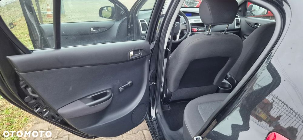 Hyundai i20 - 17