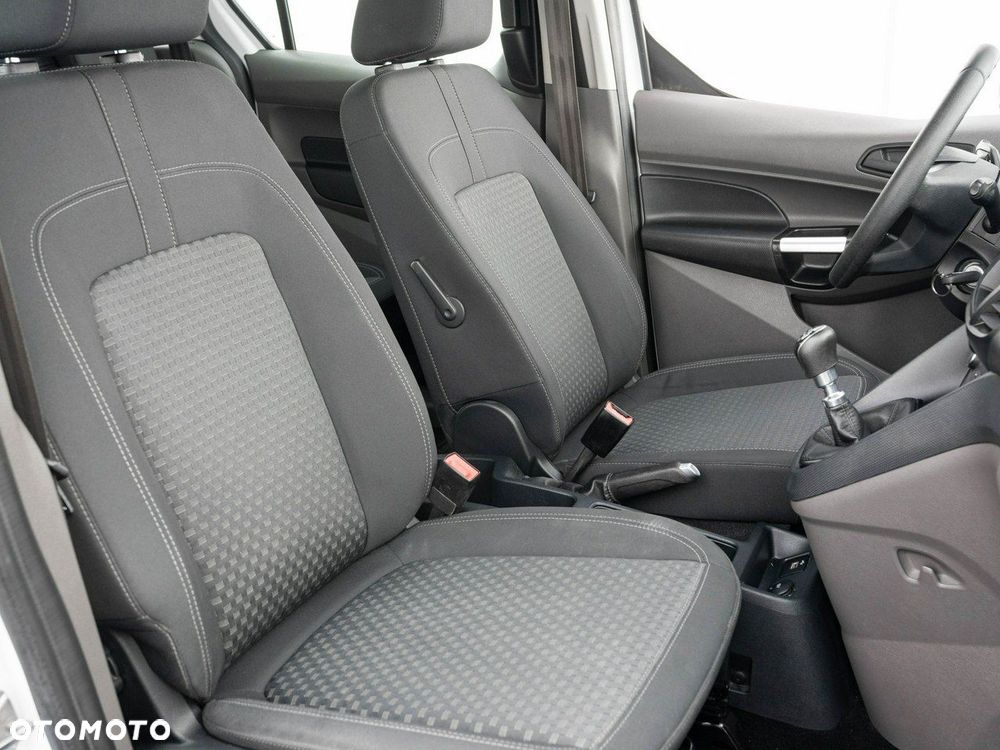 Ford Transit Connect - 22