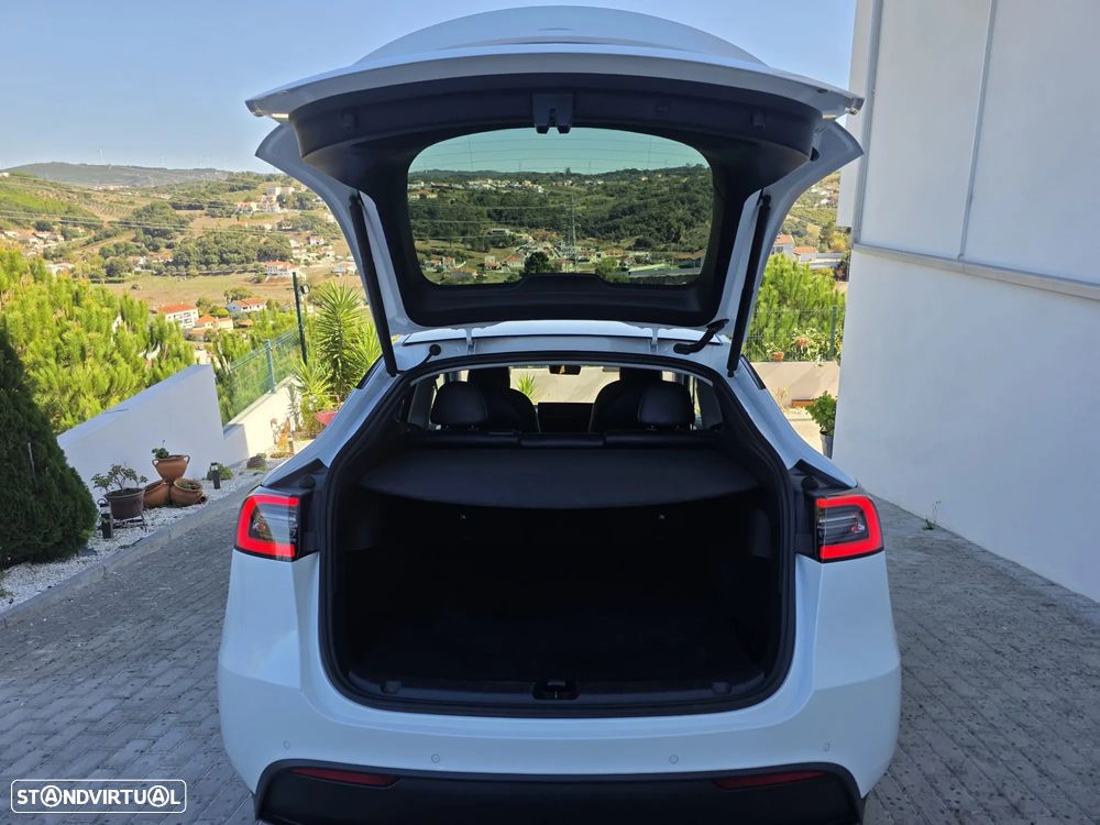 Tesla Model Y Long Range Tração Integral - 32