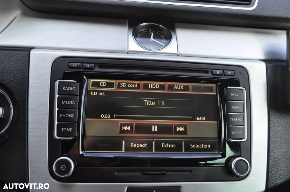 Volkswagen Passat Variant 2.0 TDI Blue TDI DSG Highline - 34