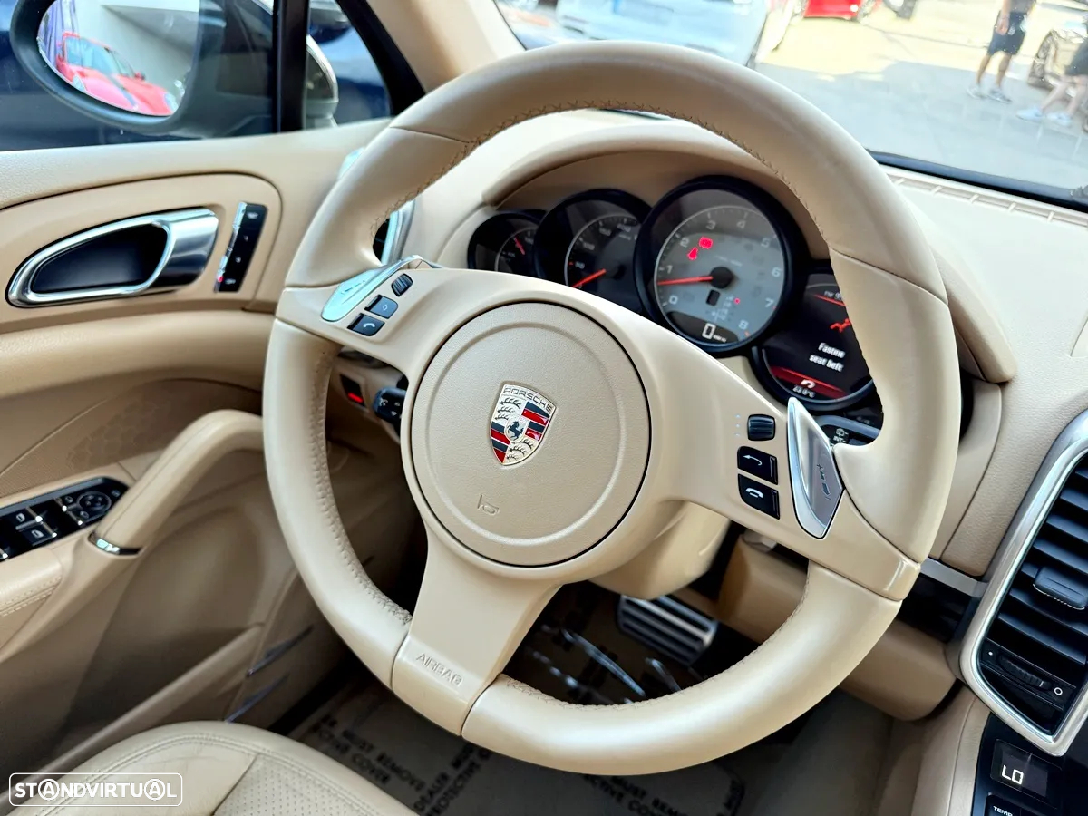 Porsche Cayenne S - 12