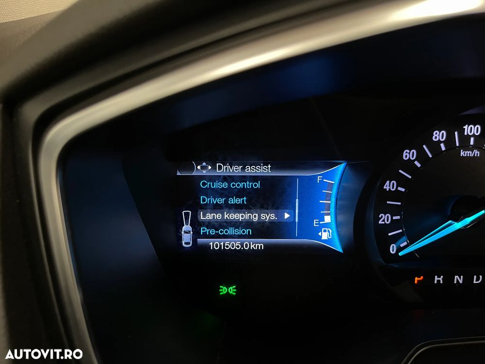 Ford Mondeo 2.0 HEV Titanium - 26