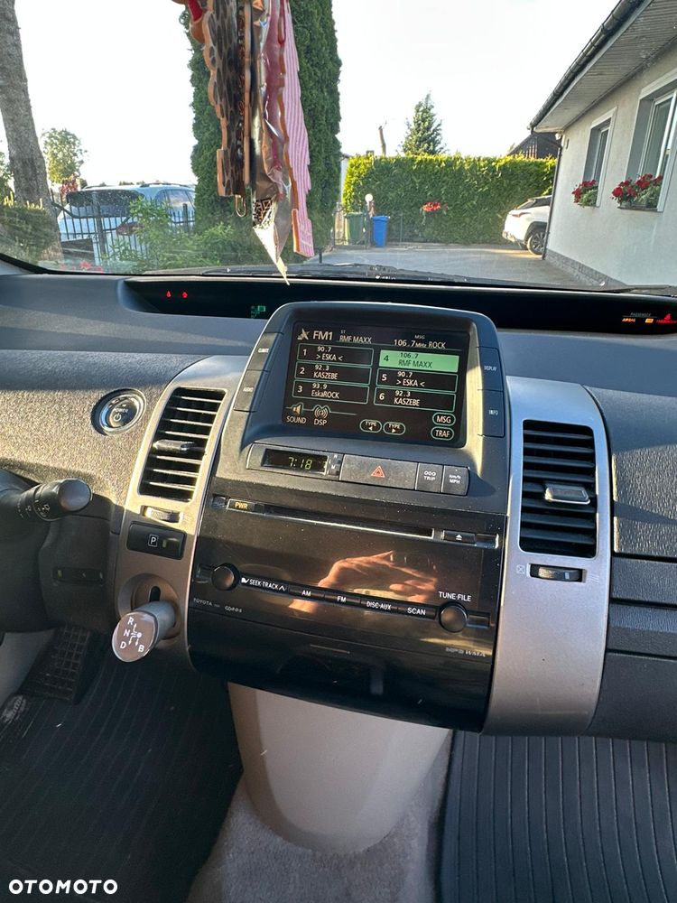 Toyota Prius 1.5 VVT-i Sol - 27