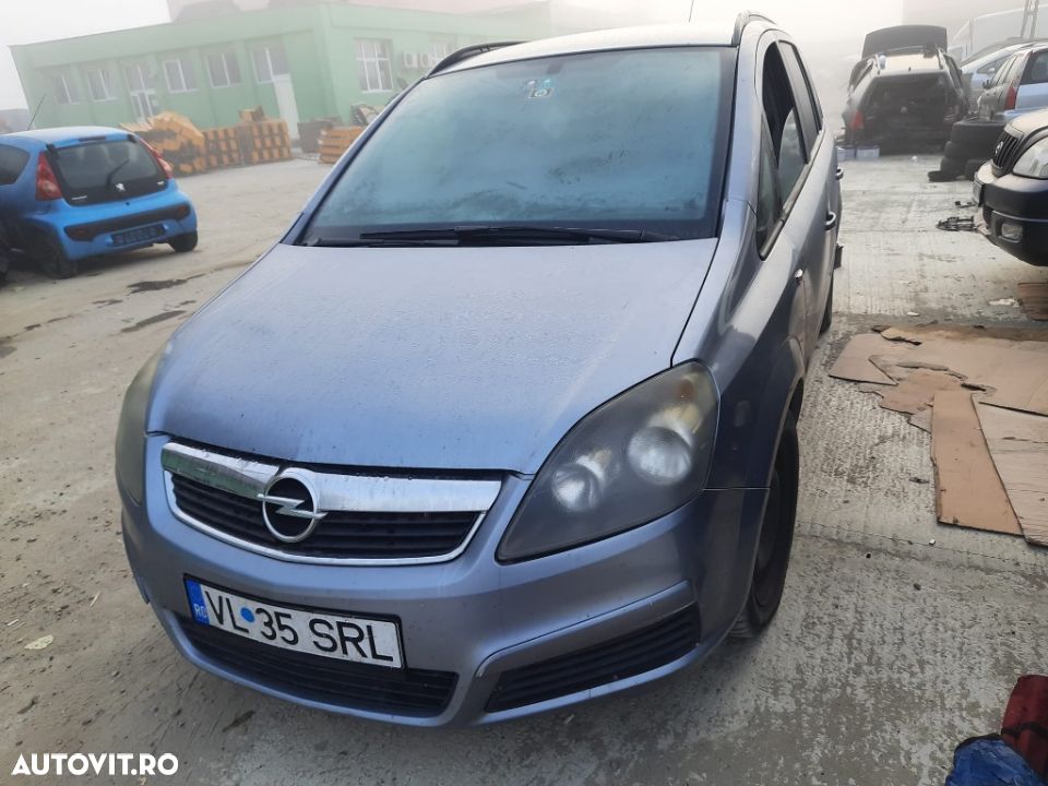 Dezmembrez Opel Zafira B 2008 motor 1.9cdti 88kw 120cp cod Z19DT dezmembrez cutie de viteze automata - 2