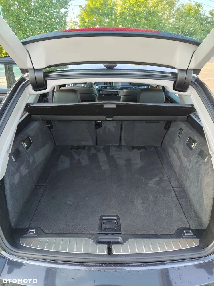 BMW Seria 5 520d Touring - 16