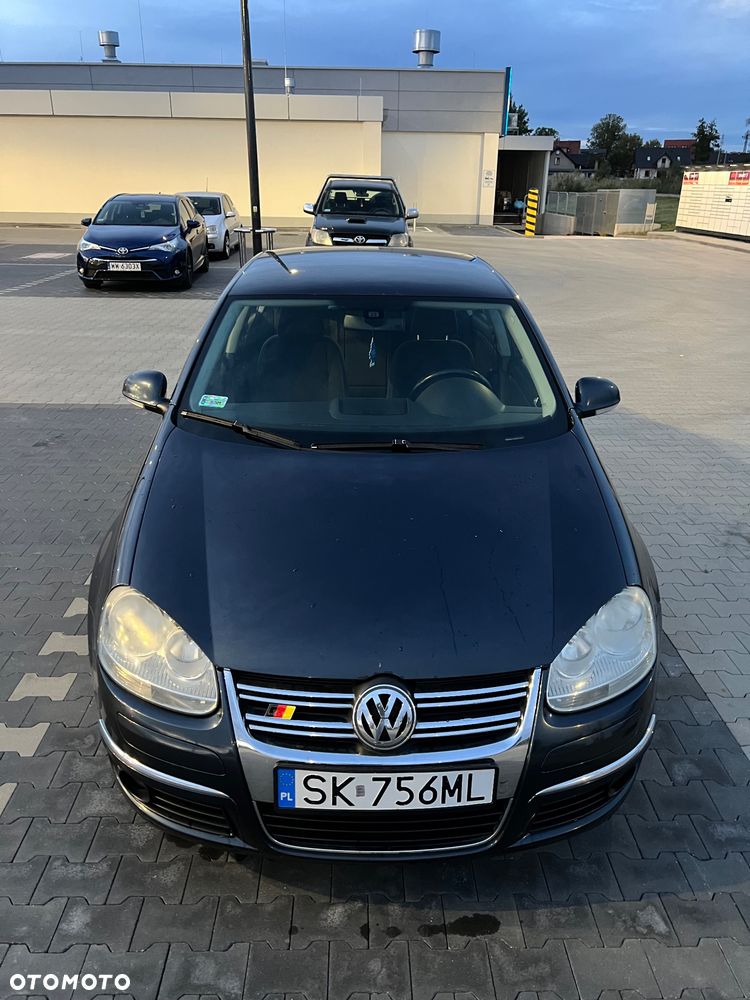 Volkswagen Jetta 1.9 TDI Trendline - 2